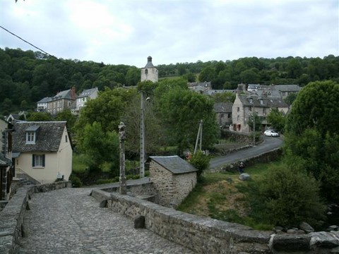 Pont à St Chély d'Aubrac, 2 Etape: Saint-Alban sur Limagnole à St-Chély